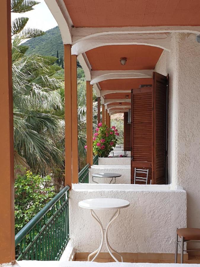 Alexandros B Hotel Nikiana Luaran gambar