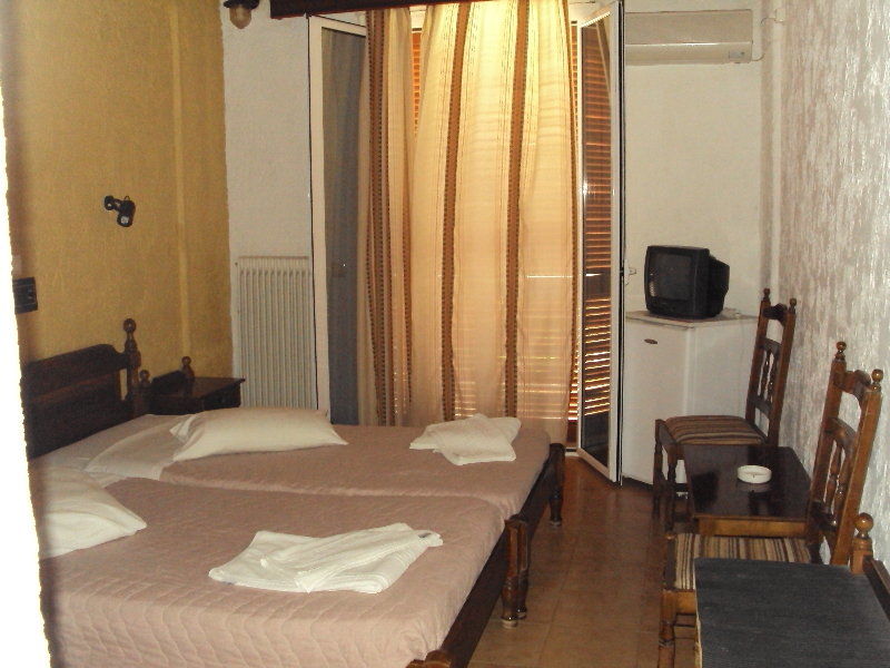 Alexandros B Hotel Nikiana Luaran gambar